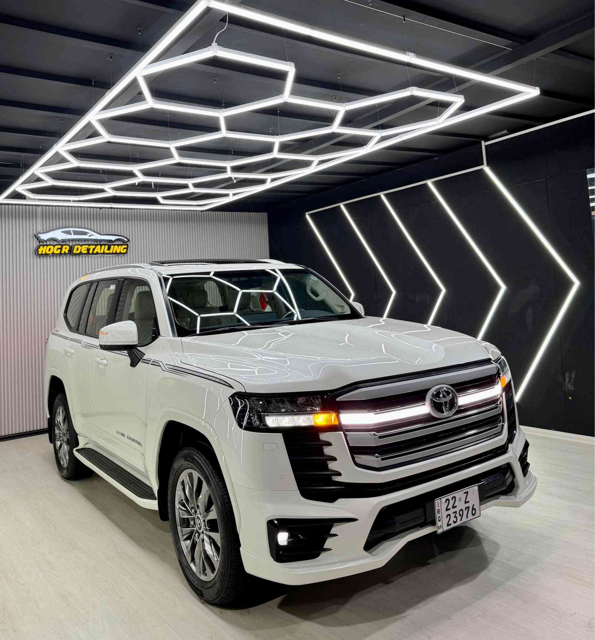 LAND CRUISER_2023 
Twin Turbo
_GXR_60,000Km

اللَّهُمَّ صَلِّ عَلَى مُحَمَّدٍ وَعَلَى آل مُحَمَّدٍ

🔷تويتا لاندكروز موديل (2023) توين توربو
🔷سياره زيرو شريكه ساز باب اولا
🔷سياره مواصفات (GXR)
🔷سياره (٦) سلندر توين توربو 
 

🔷سياره گير محرك بشرت مامفتوح كل بشرت
🔷4 اطارات و ويل جديد شريكه 
🔷سياره داخل بيجي كوشنات جلد
🔷كامل غراضات موجود ة

🔷مواصفات سياره 
(كوشنات جلد _ شغال عن بعد
_ كاميرا _ كوشنات تدفيه _ شاشه كبير
٣ شاشات بيلادي _ وايرليس شحن _   نيظام eco _ سلايت _ النزلاق _ثلاجه _ زينون _ حساسيه الديك المؤخره مرايات _)

🔷سنويه هزه كل جديد مباشر حول

🔷• نظافه ١٠٠٪ كامل سيرڤس بدون نقص و

🔷مكان سليمانيه
🔷سعر (648$)
🔷رقم . *********** السليمانية, العراق

