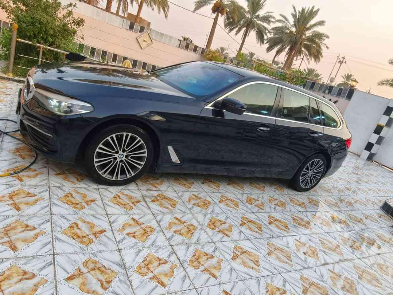 @بي ام 2018 وارد خليجي حجم 520 بانزين سياره فول مواصفات عدل فتحه ثلاث قطع رش بيها بدون ضرب او تبديل سياره ماشيه 70الف كيلو متر سياره جديده وجاهزه بيع فقط بدون مراوس بلاش سعر 108 هاتف ***********

