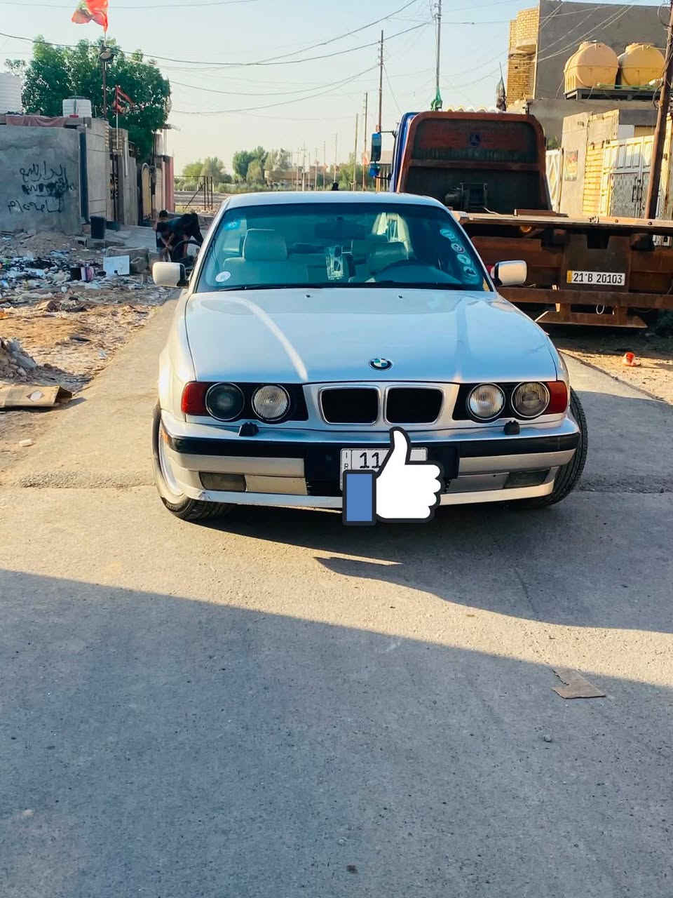 ‏سلام عليكم
‏ بي أم 
‏حجم 525
￼ موديل 92
‏سيارة فول مواصفات
‏صدر أمام وخلفي جديد
‏منظومة لايت عالي وناصي زنون
￼ تبريد ثلج
‏ كهربائيات كلها شغالة
￼ السيارة جاهزه
68 بيها مجال بسيط
‏مكان السيارة بغداد قرية النفطية ***********
