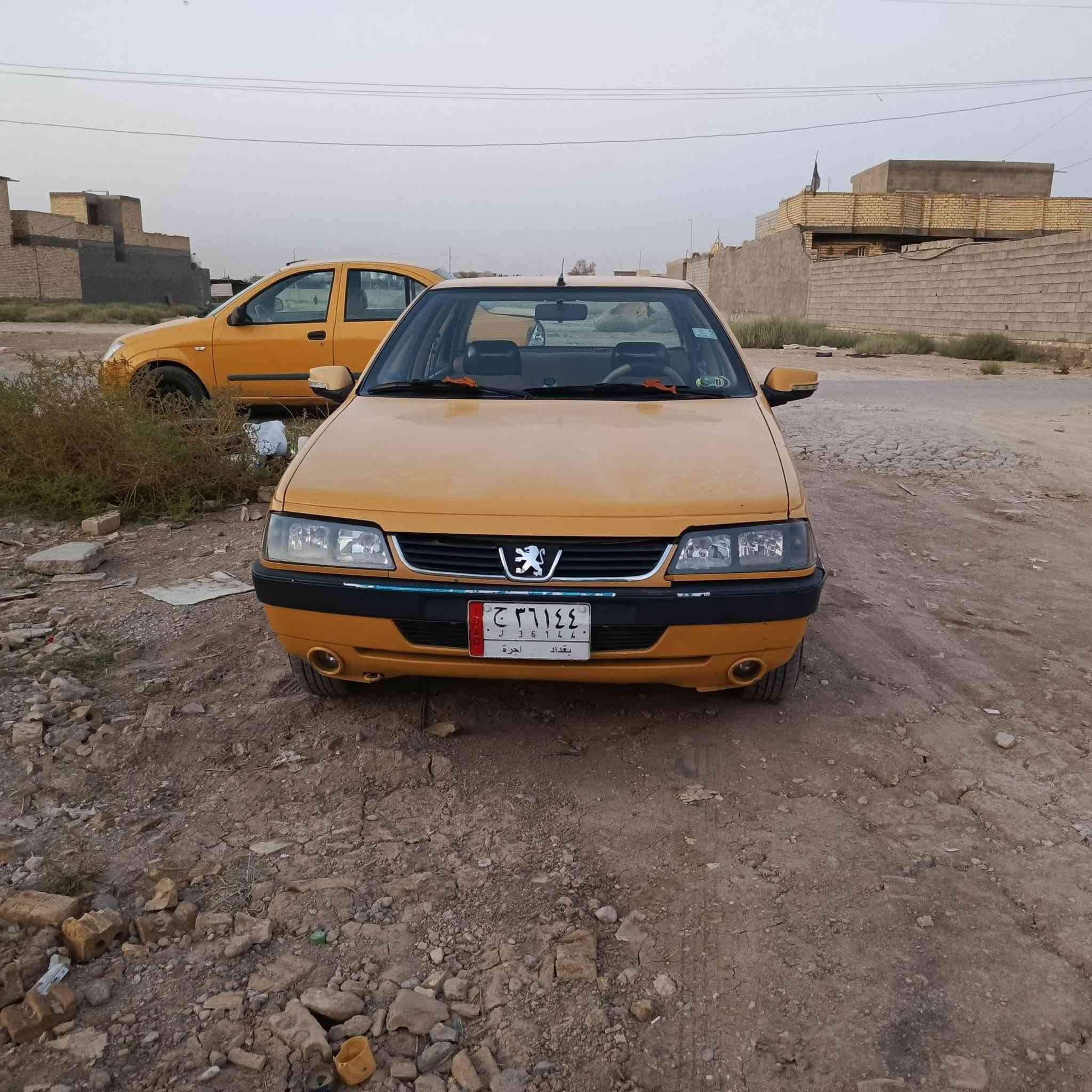 سلام عليكم بيجو لميس 2015 محرك كورولا كير اوتوماتيك مكان بغداد جسر ديالى العريفية بيهةضربة من الخلف سعرها 32 رقم الهاتف ***********
