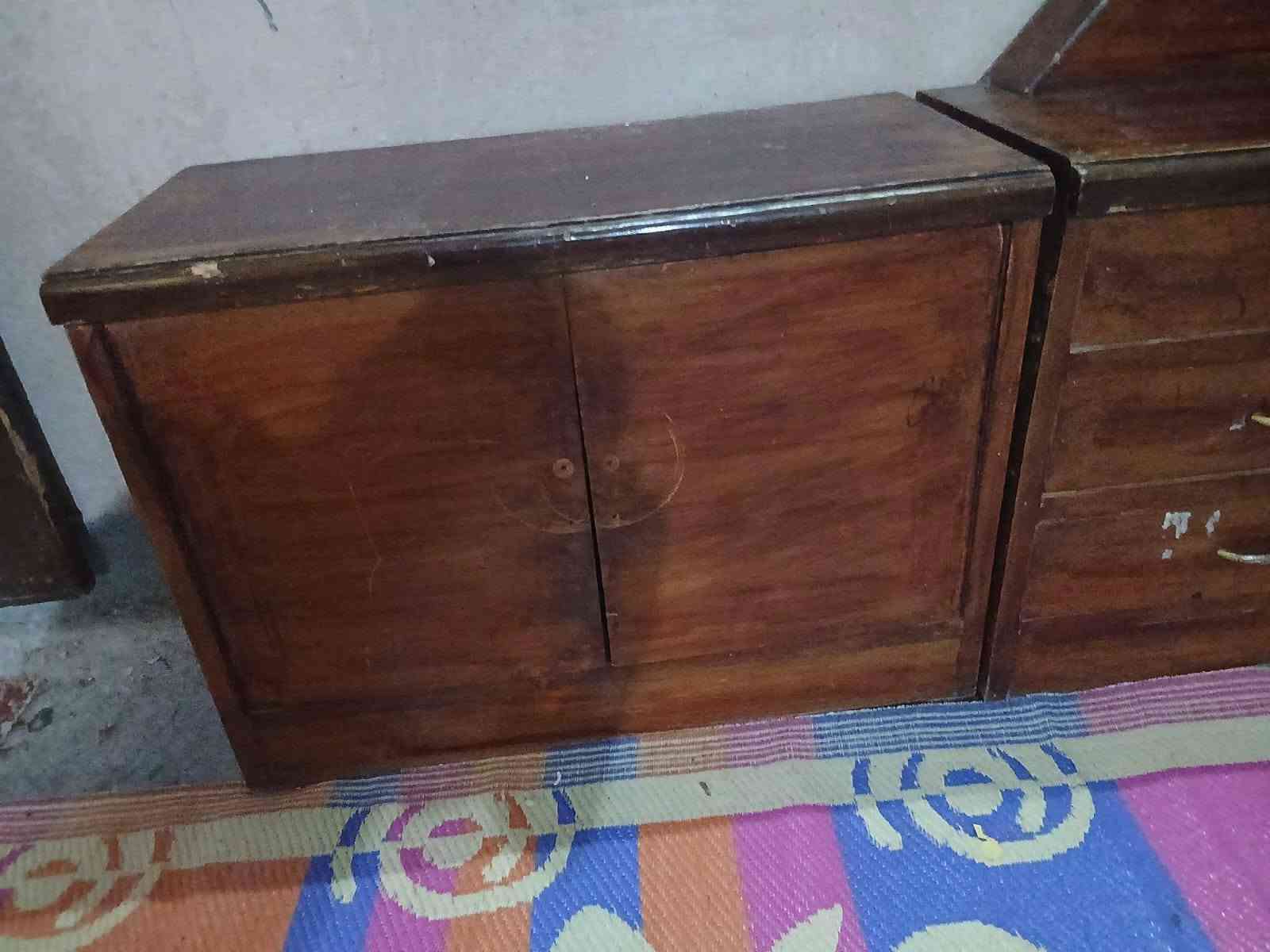 غرفه نوم عراقيه لبيع بسعر 450 وبيهه مجال عنواني بغداد ***********
