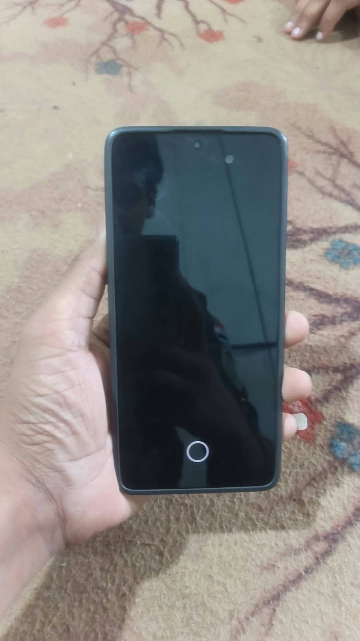 السلام عليكم كرتون ستخدام 3 اشهر فقط بوكو إكس 7 بروذاكره 512 للاتصال ‏‪***********‬‏
