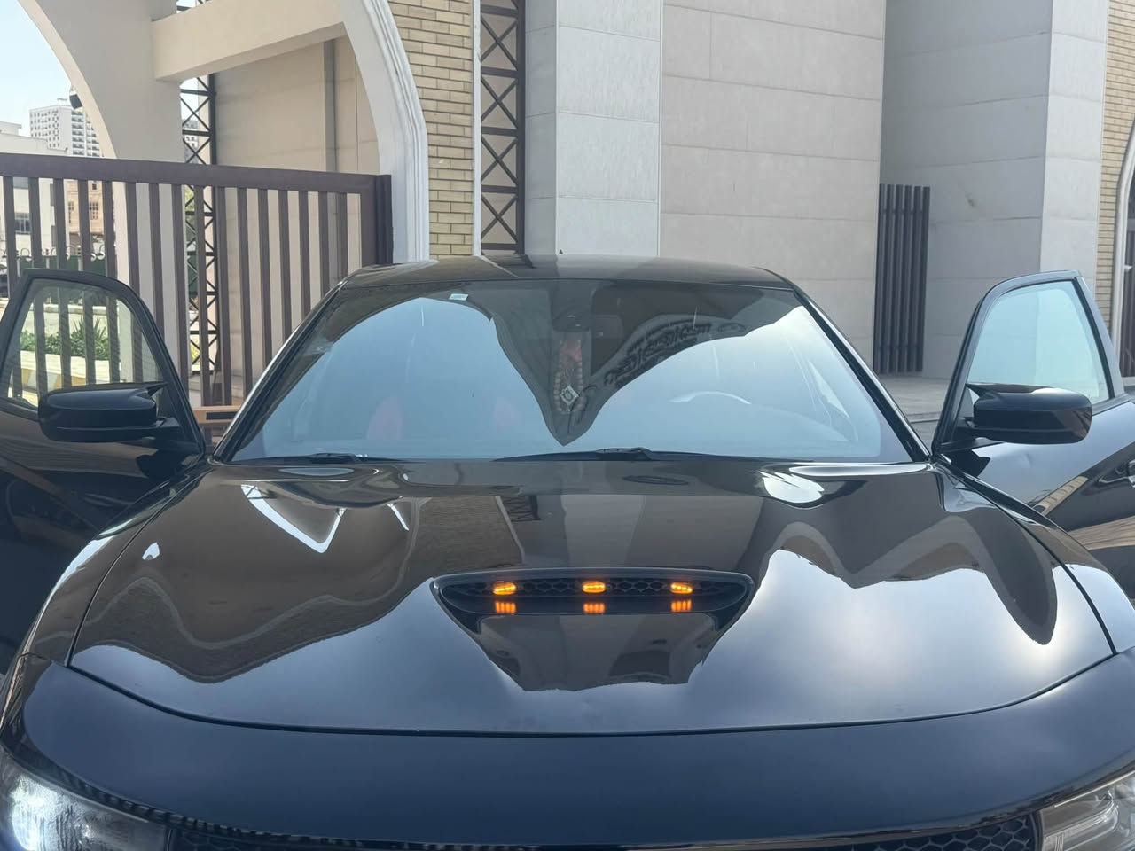 السلام عليكم ورحمة الله
وينه الي يدور جديد و جاهزه 

جارجر مديل 2019 GT باسمي رقمي بغداد 

مواصفات  

1 كشنات حضن 💺

2 شفتات ستيرن 

3 تحكم ستيرن 

3 ستيرن محترك 4 

4 شاشا كار بلي 🖥️

5 سوبر تراك super truck 🏎️

6 sport/ normal/ echo🏎️

7 حساسات خلفيه 

8 كامره دواره 

9 كير طيارة 

10 لايت زنون منضومه جديده حداديه امامية و خلفيه جديده 🛤️

تخم تاير جديد 🛞

منضومة تبريد كله جديد ❄️سويته ع ايدي السيارة جاهزه للاخير صور الحادث مرفق مكان السيارة بغداد زعفرانية هاتف *********** سعر 190 بيهة مجال
