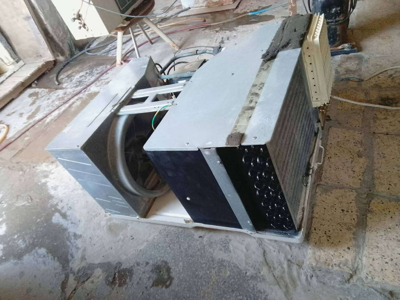 جنرال طنين وضع الشركه ابس مشحون غاز فقط تبريد ثلج شرط الفحص المكان بصره الجبيله السعر 325 جهاز نضيف ومرتب وراقي ***********
