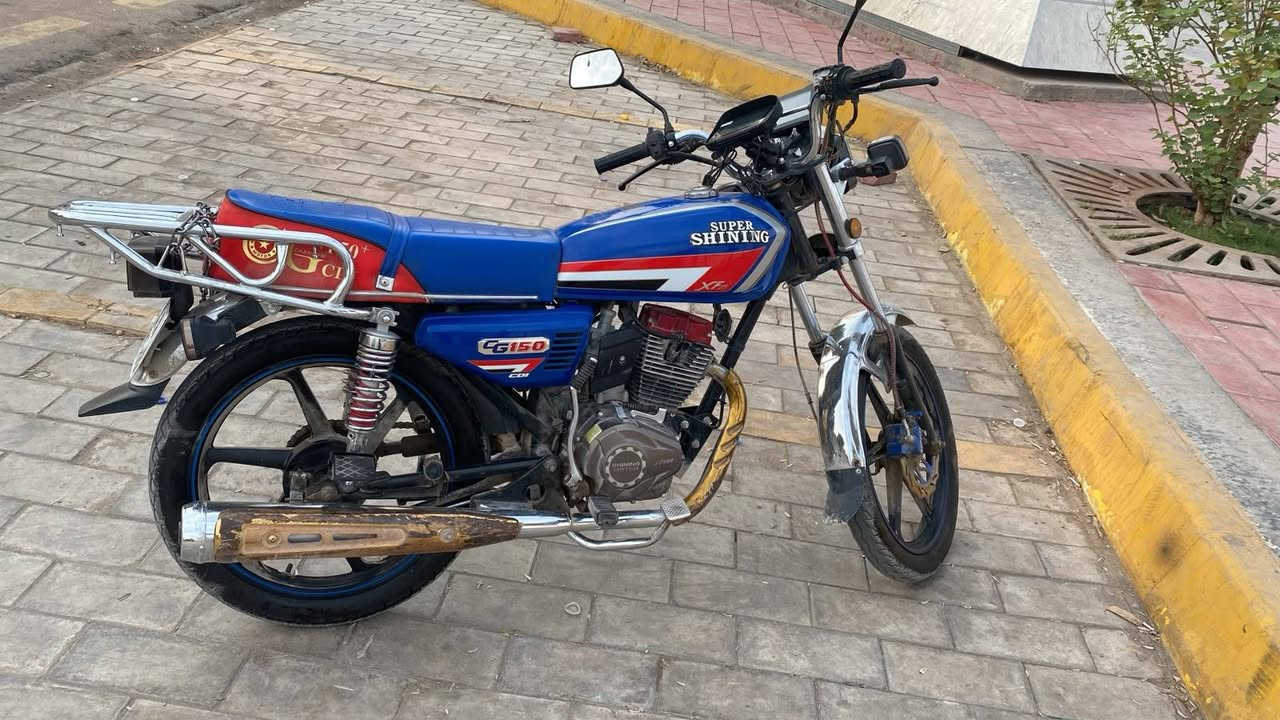 للبيع دراجة شايننك 5 كير 150cc – نظيفة وجاهزة للاستخدام
إذا تدور على دراجة مرتبة ونظيفة وتشتغل بيها على باب الله هاي تفيدك دراجة عملية وبيها شاشة كار بلي👌

🔹 الموديل: 2023
🔹 طالعة من الوكيل نهاية 2025
🔹 مرقمة باسمي
🔹 التحويل ثاني يوم 
شرط اول ما تاخذها نسوي عقد مروري 

📍 المكان: النجف – الكوفة
💰 السعر: 1,250,000 د.ع

🎥 موجود فيديو يوضح الدراجة وكل تفاصيلها بشكل واضح، حتى تشوفها على حقيقتها وتاخذ فكرة كاملة عنها قبل لا تجي.

📩  للاستفسار، مراسلة واتساب: ***********
