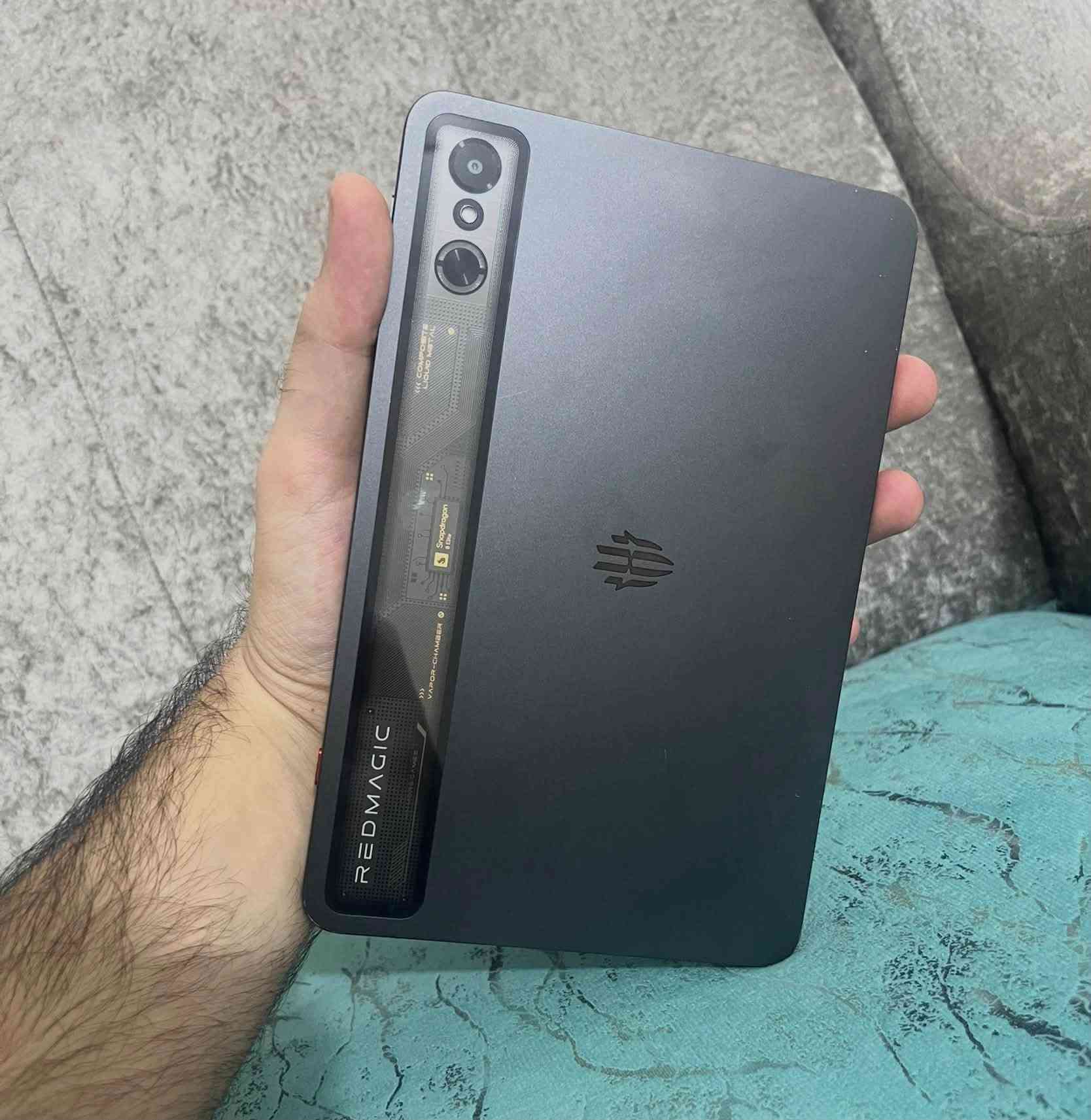 آيباد M4 • ٢٥٦ • الزعفرانيه