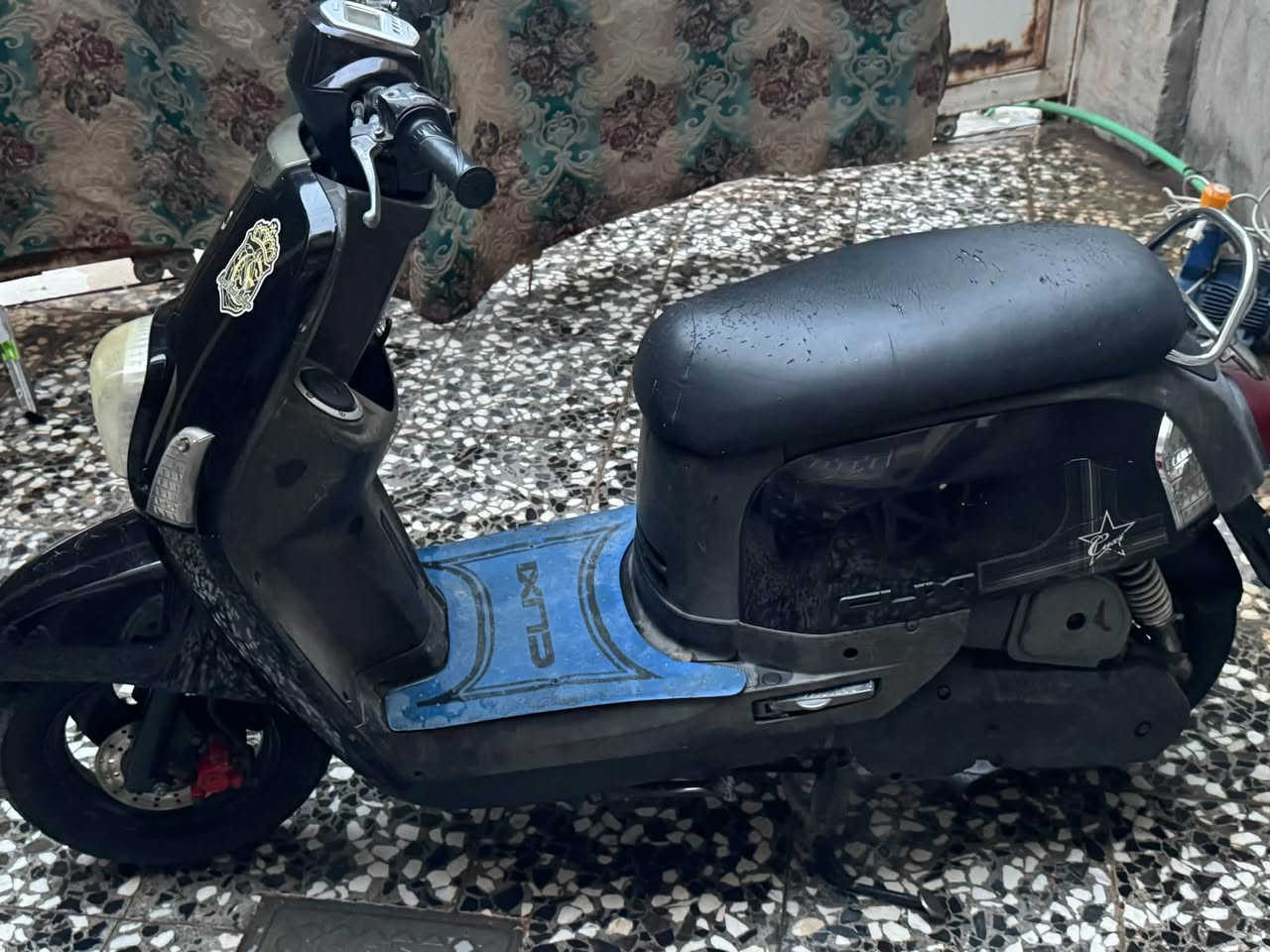 بوليس • باذنجاني • ٢٠٠٨