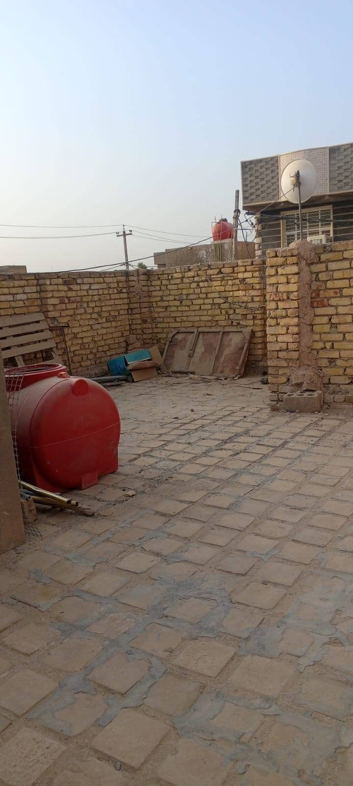 إعلان دار طابو صرف
🏠 دار طابو صرف للبيع بسعر مناسب جدا 
📐 المساحة: 150 م²
📏 الواجهة: 7.5 م
📏 النزال: 20 م
🔹 يتكون الدار من: • غرف نوم عدد 2
• صالة
• مطبخ
• استقبال
• صحيات داخلية وخارجية
📍 الموقع: حي الأصدقاء، قرب مدرسة دير ياسين
📞 للاستفسار والاتصال:
***********
أومراسلة الصفحة
عنوان المكتب /المدحتية /حي الحسين ع /مجاور عباس برهي /مكتب ابو سجاد.
