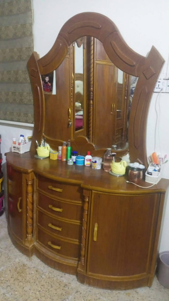 غرفة اخشاب • تسكام صاج • عراقي ثقيل