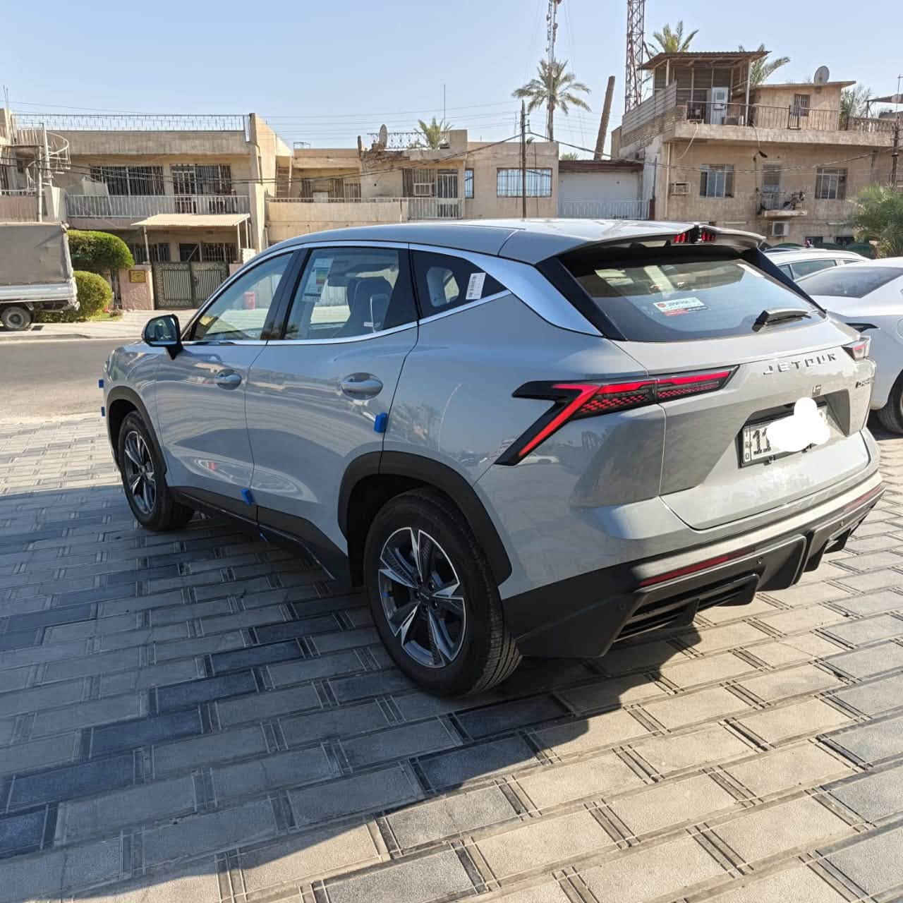 جيتور دانشك  2026
لون مميز  اسمنتي 
ماشيه ١٣ الف 
نص موصفات 
كشنتات جلد 
كشن السايق كهرباء 
كفاله عامه ع شخط زغير بكد الاصبع 
الاستفسار ع الرقم ***********
مكان السياره حي الجامعه
