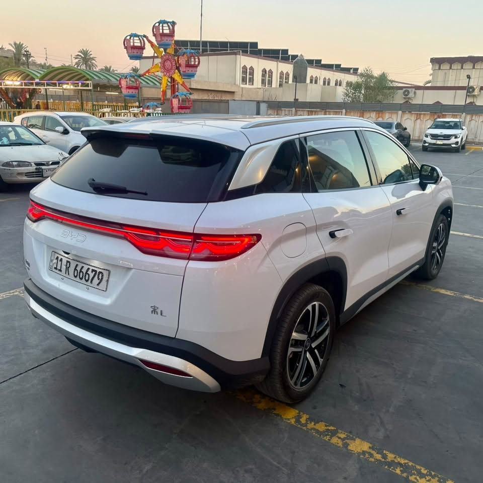 BYD SONG  L 
    سونك ال  
موديل 2025  رقم بغداد 
  داخل جملي 
المسافة المقطوعة الكلية 8000

ابرز المواصفات: 
 ⚙️ نظام هايبرد DM-i يجمع بين محرك بنزين 1.5 لتر ومحرك كهربائي قوي

فتحة سقف بانوراما
مقعد كهرباء عدد 1
مدى شحني يصل 120KM
كامرات محيطية ٣٦٠ درجة
كامرات امامية + خلفية +جانبية
نظام سكيورتي متكامل  
شاشة قلابة 
انارة LED
قيادة ذاتية وكروس كونترول
 💡 إضاءة خلفية متصلة بتصميم عصري مميز
🚘 أنظمة أمان متقدمة: رادار، حساسات، 
وكاميرات 360°
السعر :-30،800،000دينار عراقي نهائي قفل
وبعد بيه اهواي مواصفات 
عليه اضافة عازل حراري وارضيات تفصال ب300 الف
العنوان: بغداد جانب الكرخ❤️
رقم الهاتف :***********
