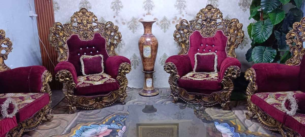 تخم زان 10 مقاعد نضيف 425 مع طبلات المكان الكاظمية للاتصال *********** يوجد توصيل
