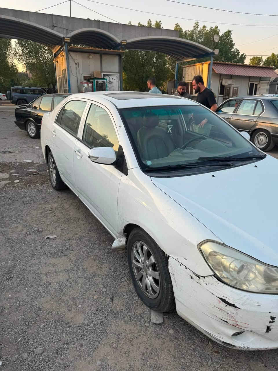 السلام عليكم  بي وادي ٢٠١٣ سياره مابيها صبغ بيها جاملا الأيسر حار بدون صبغ على كد شبر داخل نضيف سياره عارضها 55وبيهغ مجال أج ثري  بلادي ***********
