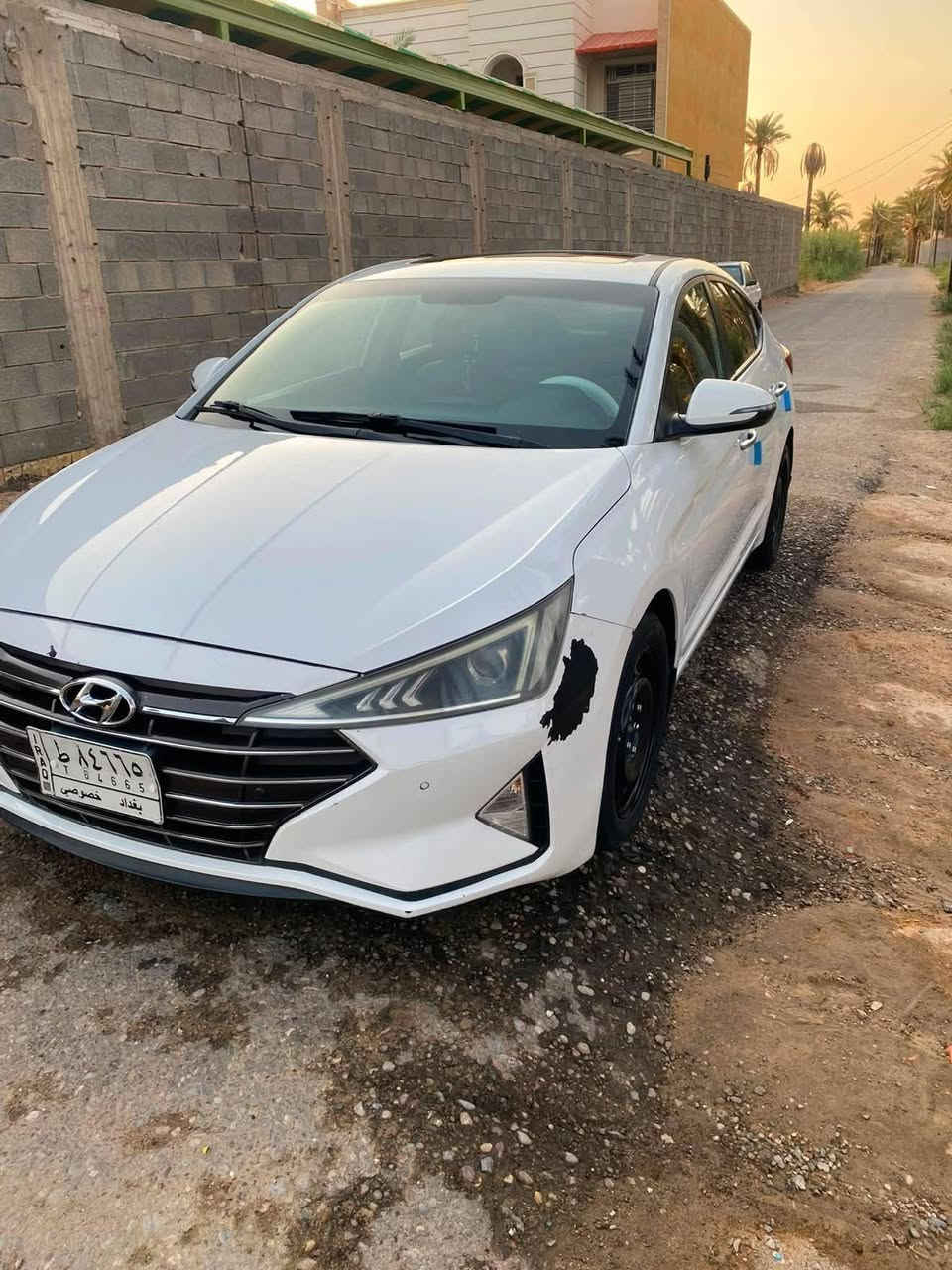 مكلف بلنشر //
سلام عليكم سياره الانترا 2019 شكل عشرين مكفوله كفاله عامه فقط بارد خشم الجاملق الامامي والبنيد وشبر من الجنطه رقم بغداد بسمي 
مواصفات/
- سبير مانازل
-مري شفط
-فتحه سقف
-محرك ما مفتوح
-تخم تاير 
-تبريد تدفأه 
سياره كامل مواصفات السعر 145وقابل للتفاوض عنوان كربلاء حي العباس رقم الهاتف ***********
