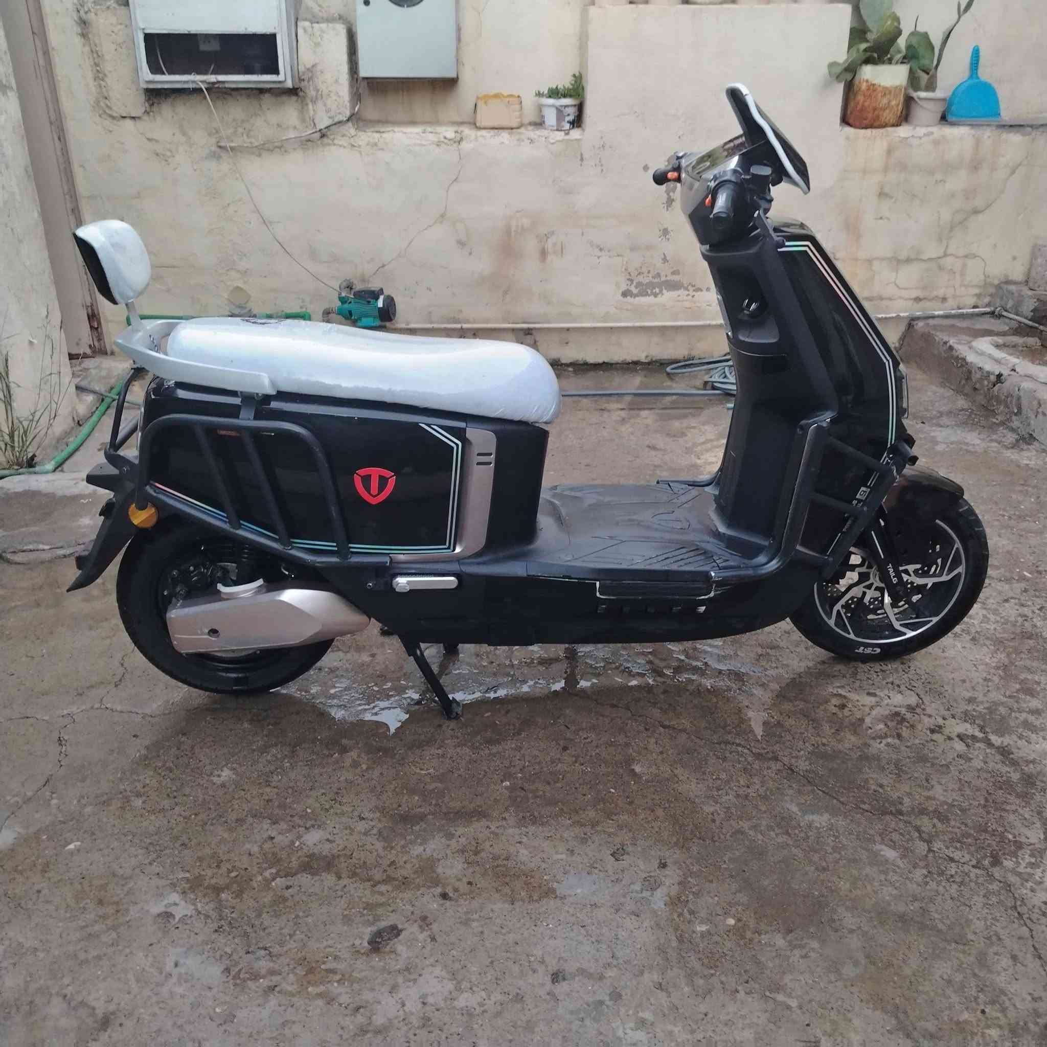 سلام عليكم ماطور ريان تيسله مكفول كفاله عامه 6بطاريات ملف 2000  استفسار واتساب***********
