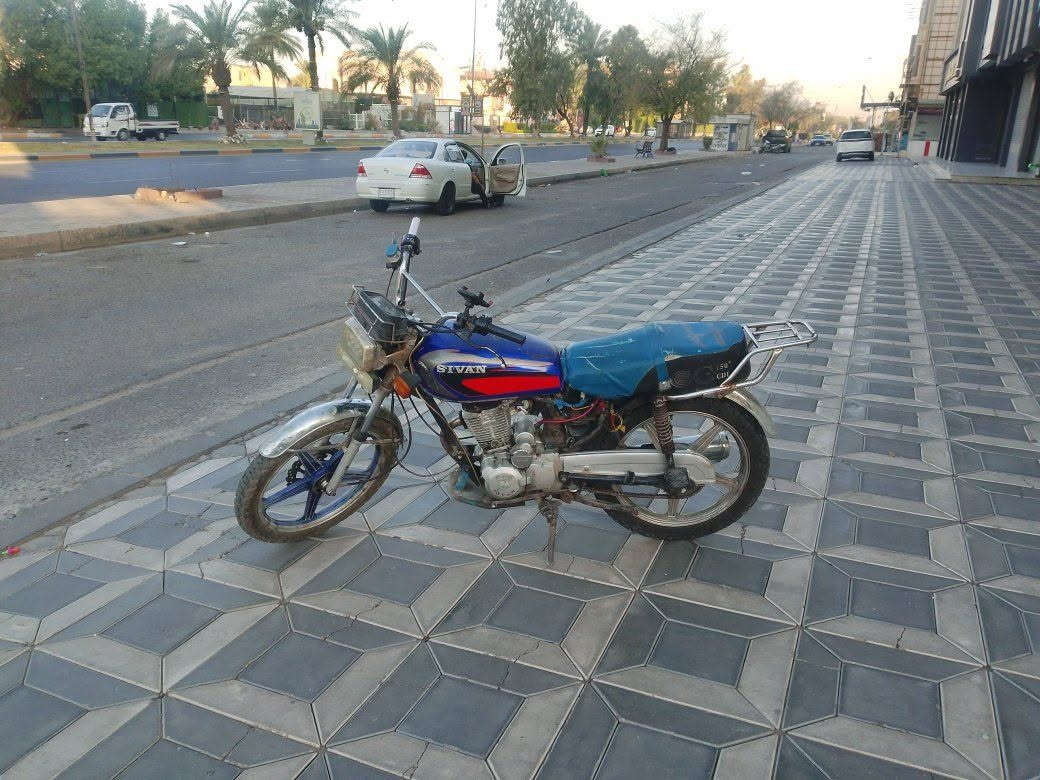 سلام عليكم سيفان 5 كير موديل 2020/ مكينة زينة دراجه شلعاة معدل فول كابريتر بلادي زنجبيل ورولات جديد درع مكينة جديد لايت زنون و بلو جكتر مكان بغداد شارع فلسطين سعر 325/ وبيها مجال ***********
