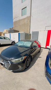 النترا ٢٠١٧ لمتد امريكي  ماشيه ١٠٥ ميل  السياره مال طبيبه يعني ما متعب...