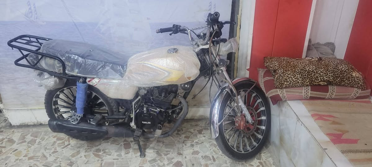 سيفان 2025 200 Cc
دراجه نضيفه وخير من الله كلشي شغال مكفوله ماعدا الشخوط الي بل مكينه الشراي بي خير ويدلل اتصل ***********
