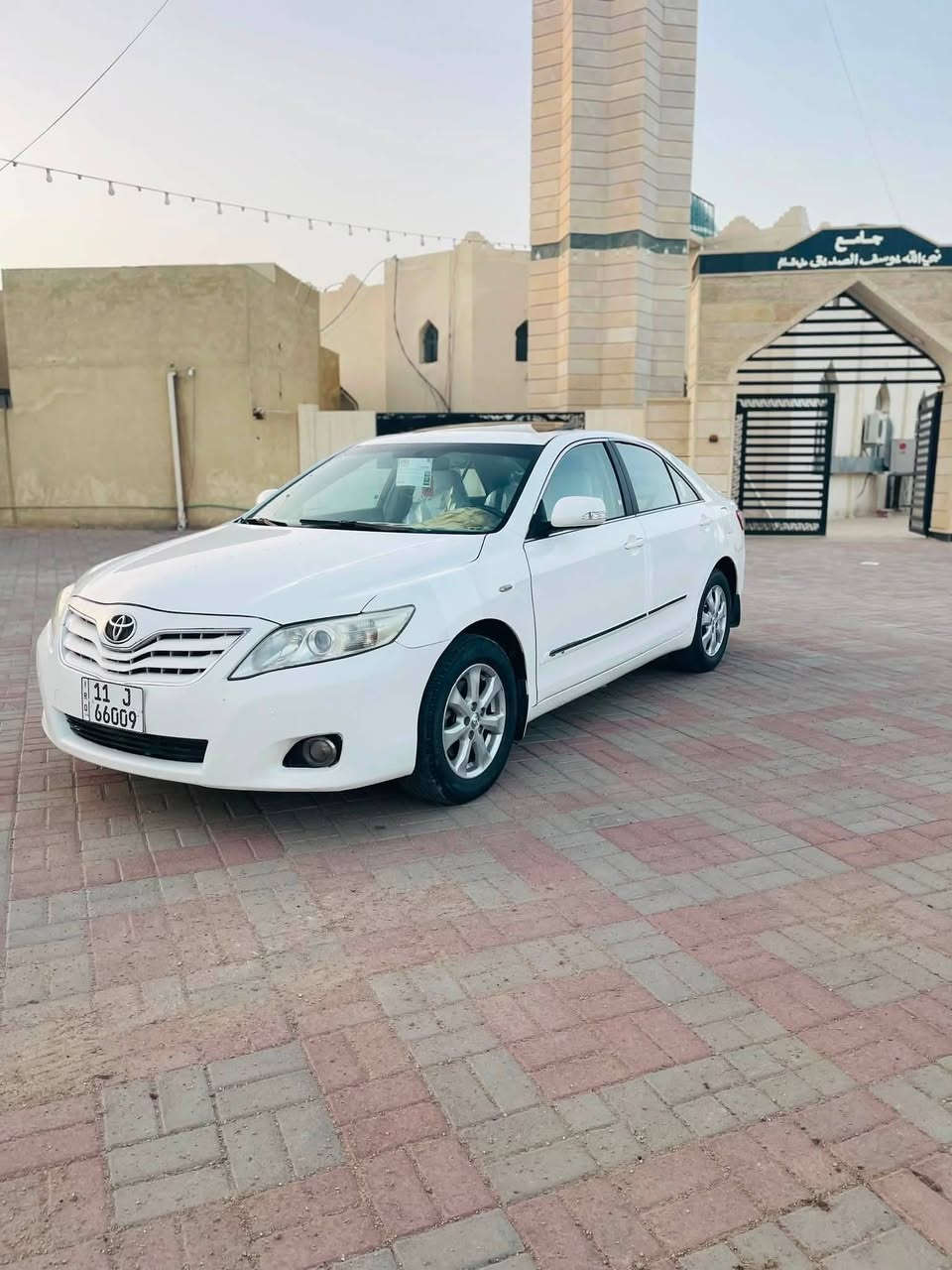 السلام عليكم كامري 2009خليجي كامله المواصفات السعر 105ورقه وفيها مجال العنوان بغداد التاجي هاتف ***********
