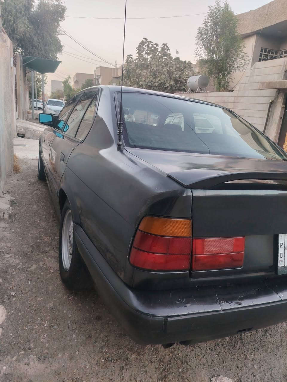 سلام عليكم بي ام 535سياره باسمي كير توماتيك تيرات باتري جديد السعر 50 بيه مجال لطيبين 
***********  🫴🏻لستفسار
مكان سياره موصل جانب الايسر
