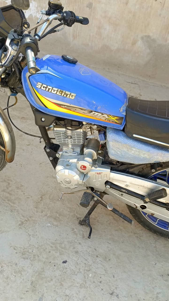 السلام عليكم دراجه للبيع موديل 24 سعر 575 ورق موجود بها ***********
