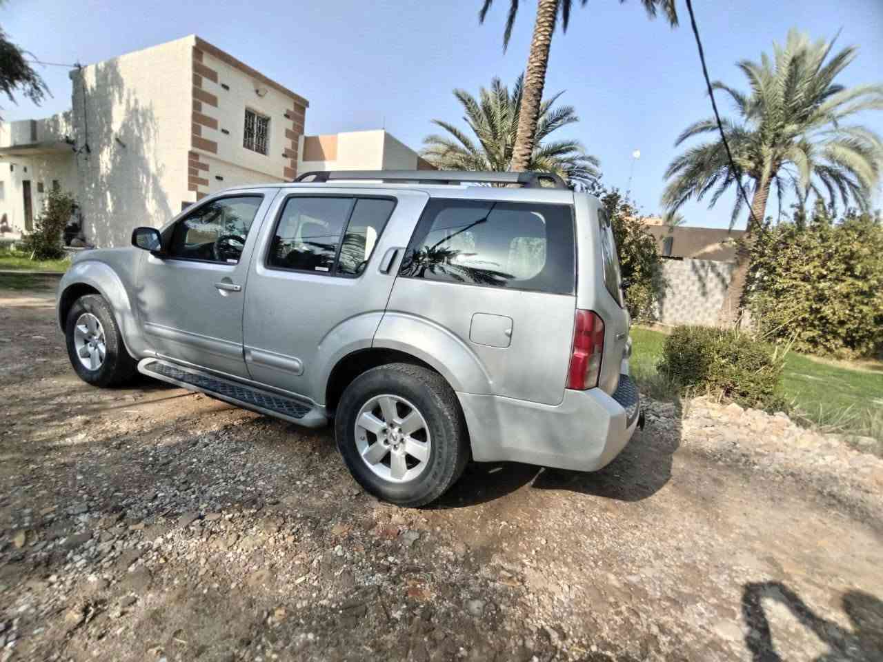 نيسان باثفندر 2011 وارد امريكي V6 4×4 للبيع في الكوت
عدد المقاعد 7
مقعد السائق كهربائي 
كامرة خلفية  
مثبت سرعه 
محرك وكير بحاله جيدة 
بيها جراد نبيع احزام  والبنيد مغلف فابلون 
السعر 85 وبيها مجال 
تواصل على الرقم ***********
وشايف كل الخير الياخذها
