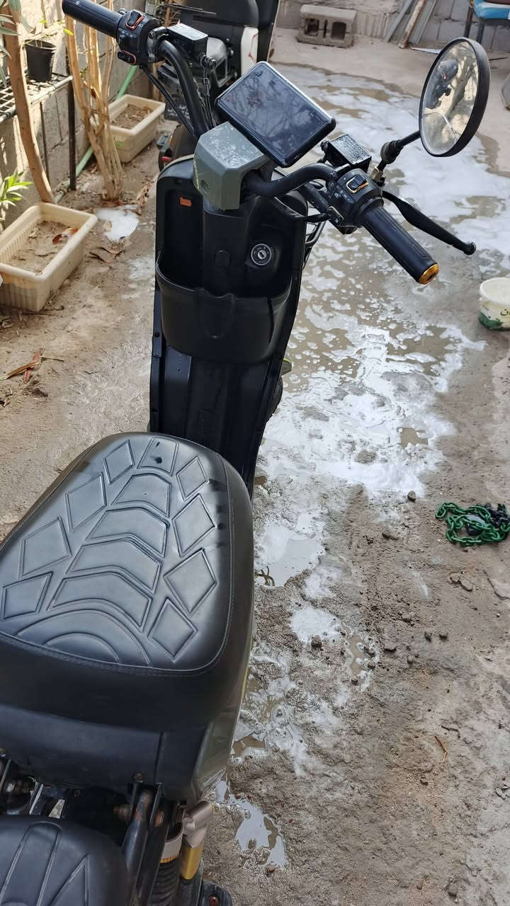R9 • نظيفة • بطاريات