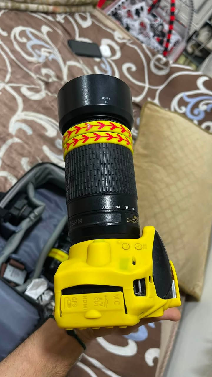 سلام عليكم / كامره نيكون D3100 نضافه 85‎%‎ مع جميع الملحقات في الصور / مكان بغداد الشعله ماعندي توصيل  / السعر خاص او التصال ***********
