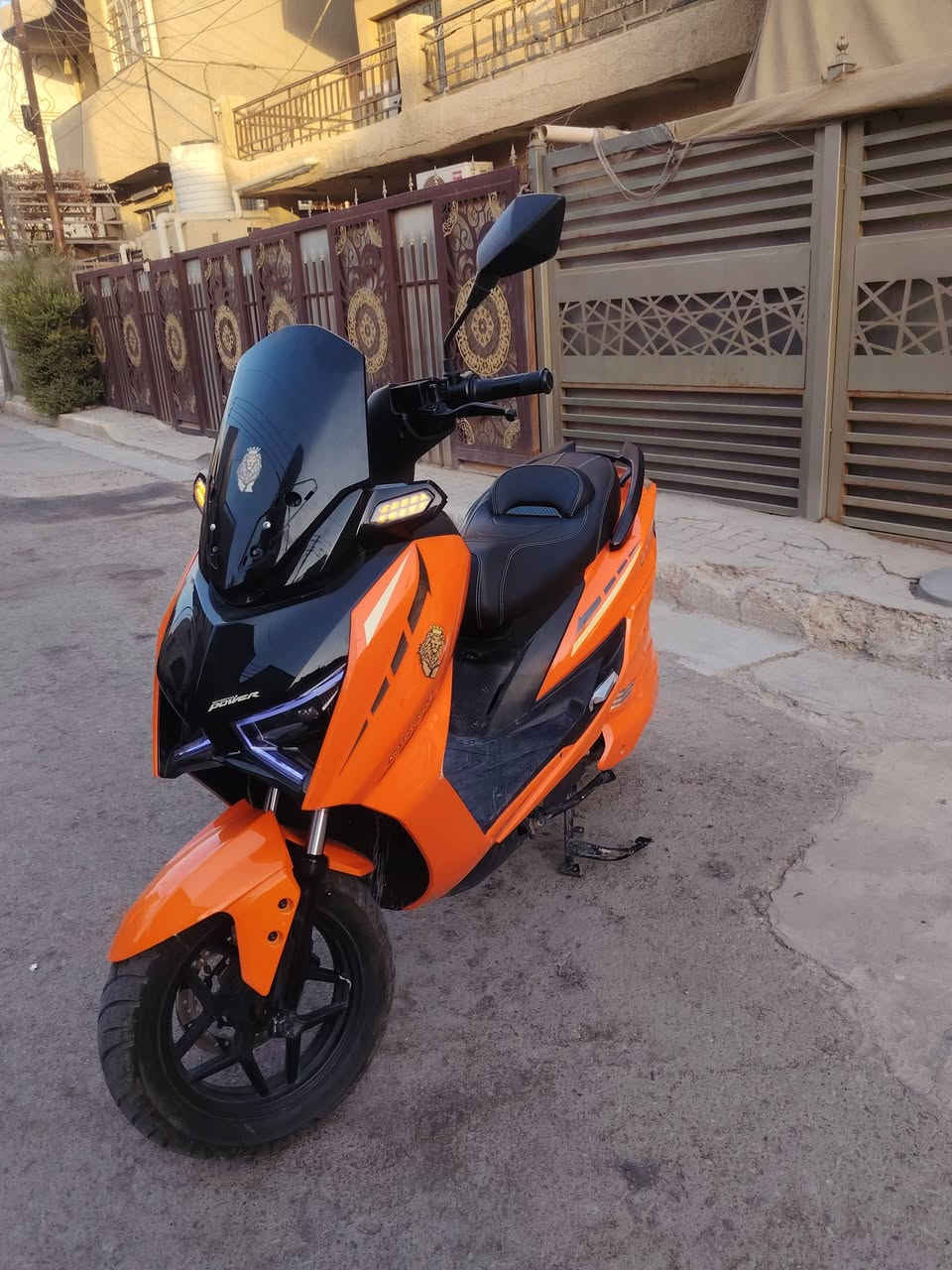 السلام عليكم
متوفر تي ماكس شحن حسن وحسين GT الاسد
بطارية نوع ليثيوم فوسفات الحديد 35 امبير 72 فولت  ضمان سنة 
فول موصفات
بك بارك مثبت سرعة رماش عالي ناصي 
لد امامي متغير الالوان عن طريق التطبيق
كاملة مابيها نقص امراياتها بصمتين سويجين كارتين NFS 
نظام حماية لبطارية BMC 
السعر مليون و250 بيها مجال لشراي 
كفالة عامة 
كفالة عامة
عنواني بغداد جسر ديالئ او زعفرانية
