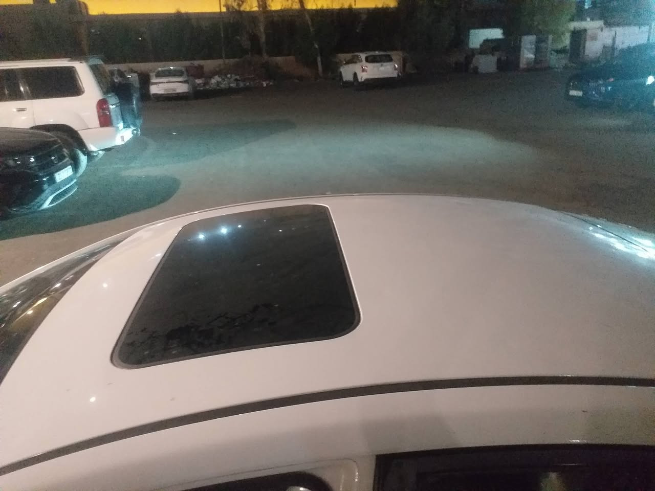 السلام عليكم النترا خليج للبيع رقم بغداد موديل ١٥ محرك ١٨٠٠٠ دوش مواصفات فتحه لد اربعه دسك شير مري شفط تبريد قطعتين ٥ ويل كب سونار مرفق ويه صور مكان بغداد السعر ١١٨ بيه مجال باسمي رقمي ***********
