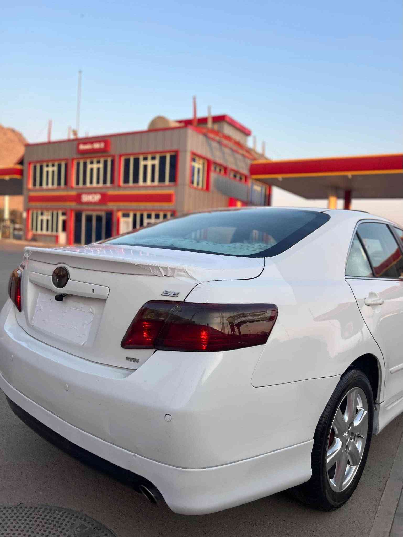 Toyota Camry 2009 📦🤍

***********
***********

سەرەتا بەناوی خوای گەورە و میهرەبان 

 کامری مۆدێل ٢٠٠٩ 
ساغە 
کۆدی هەیە 
بێ بۆیاخ بێ شوخت 
چاڵی نیە 
گێڕ و مەکینە بەشەرت 
توند و تۆڵە سەیارەکە 

سلایت 
شاشە و کامێرە 
کوشن کارەبا 
چوار تایە و ویلی لۆکی لەسەرە 
لایت عەدەسە و زینۆن

سەیارەی ماڵێیە هی مەحرەز نیە 

شوێن حاجیاوا 
بۆ نرخ تیل بکە یان نامە بنیرە 
لەکۆمێنت محامەلە ناکری 
***********
*********** رانية, السليمانية
