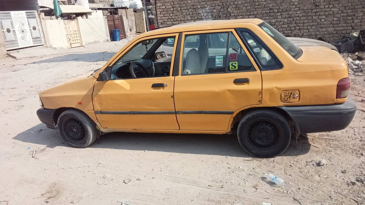 السلام عليكم سايبه موديل2012 السعر15ورقه العنوان بغداد لامين رقم الهاتف ***********

