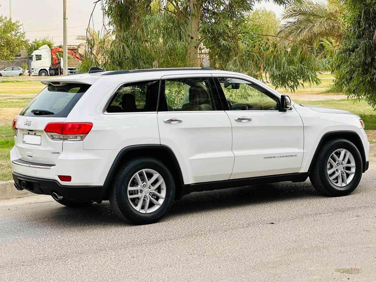 شيروكي V6 • ٢٠١٤ • وارد امريكي