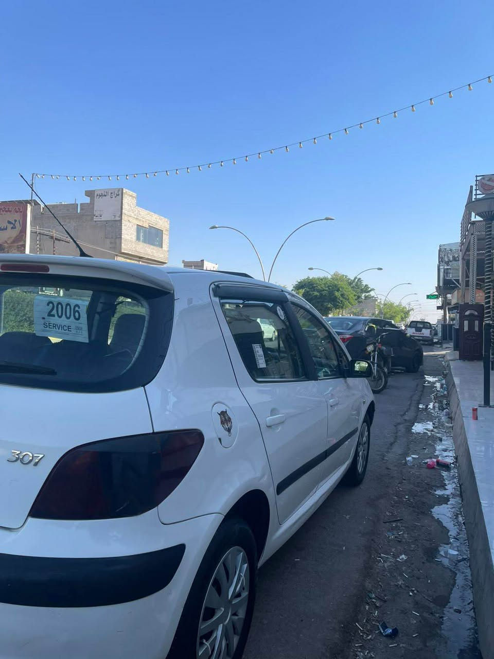 بیجۆ ٣٠٧ مۆدێل ٢٠٠٦ بۆ فرۆشتن 🚗💥
​• گێڕ و مەکینە: بە شەرت.
• تەقە و ڕەقە: بە شەرت، بە پاکی ماوەتەوە و ماڵی دۆستە.
• تەبرید: زۆر ساردە و بە شەرت.
• سوبغ: تەنها یەک بست دەرگای سایەق سوبغە و کەمێک ساردەکوتەی پێوەیە 
سعر 46 مجالى برايانه*********** كركوك, العراق

