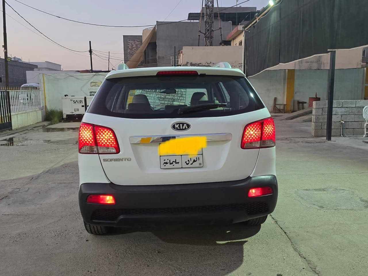 للبيع سورينتو موديل 12خليجي سيارة فول بس مو سلايت وجلد سيارة من شريكة ايد واحد كير ومحرك مكفول ممفتوح  وحداديه كلها جديدة باسمي السيارة كوبون بنزين بيها شرط التحويل ماشيه 190الف حقيقي سيارة بيها ملاحظتين خفيف بدون ضربة او حادث سبيرها مانازل سيارة مآل البيت الشراي يخابر بس رقم قديم كلها جديدة يعني السيارة جاهزة الله شاهد  الشراي يخابر 
***********
*********** كركوك, العراق
