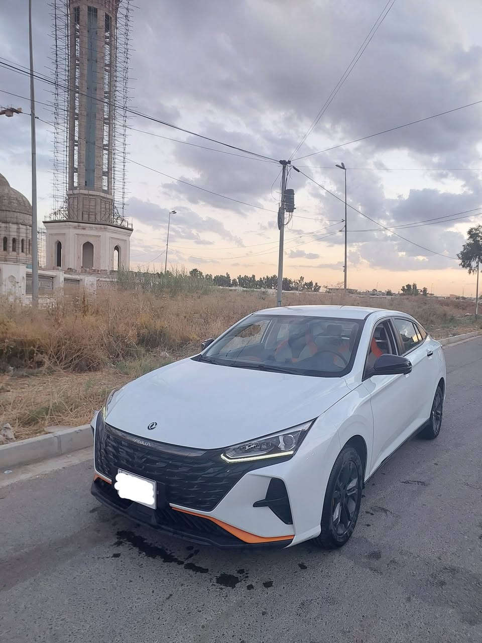 سلام عليكم 
سيارة دونك فينك شاين E1
محرك 1.5
السيارة كلين 
المواصفات:
مقاعد جلد
نظام الدخول الذكي 
كامرة خلفية
بصمة
ماشيه 
13,327 Km
السعر 18 مليون و 500 الف
للتواصل ***********
