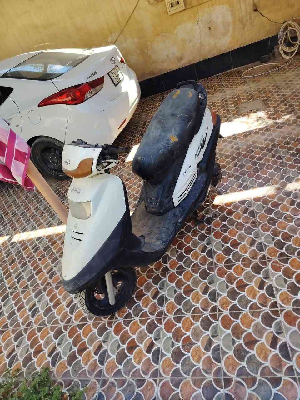 سلام عليكم للبيع فراشة دراجة كاملة مكملة تجفيت جديد كهربائيات كلها شغالة هورن لايت بكلايت سلف هندر باتري جديد تايرات جدد دراجة نقصها فقط كابريتر سعر 180 وبيها مجال بسيط مكاني بعقوبة الرحمة ***********
