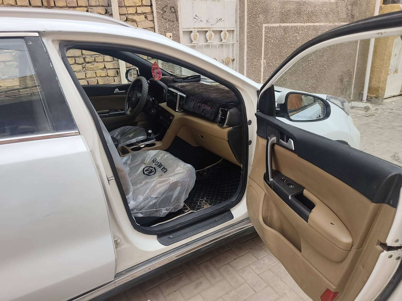 اللهم صلي على محمد وآل محمد جمعه مباركه 
كيا سبورتج 2020 خليجي محرك 2000دوش سياره بسمي متجايه تك صفحه عكس السايق كامله وجاهزه  تحكمات ستير 3 انظمه قياده دك جرس120 ماشيه 127 الف مسوي ادامه عليها مصفر فلانجات مبدل دسكات وشمعات ومنظومه ماء كلها مبدلها جديده وكاله مكاني الشعب السعر 115 وبيها مجال او مراوس حسب القناعه *********** ***********
