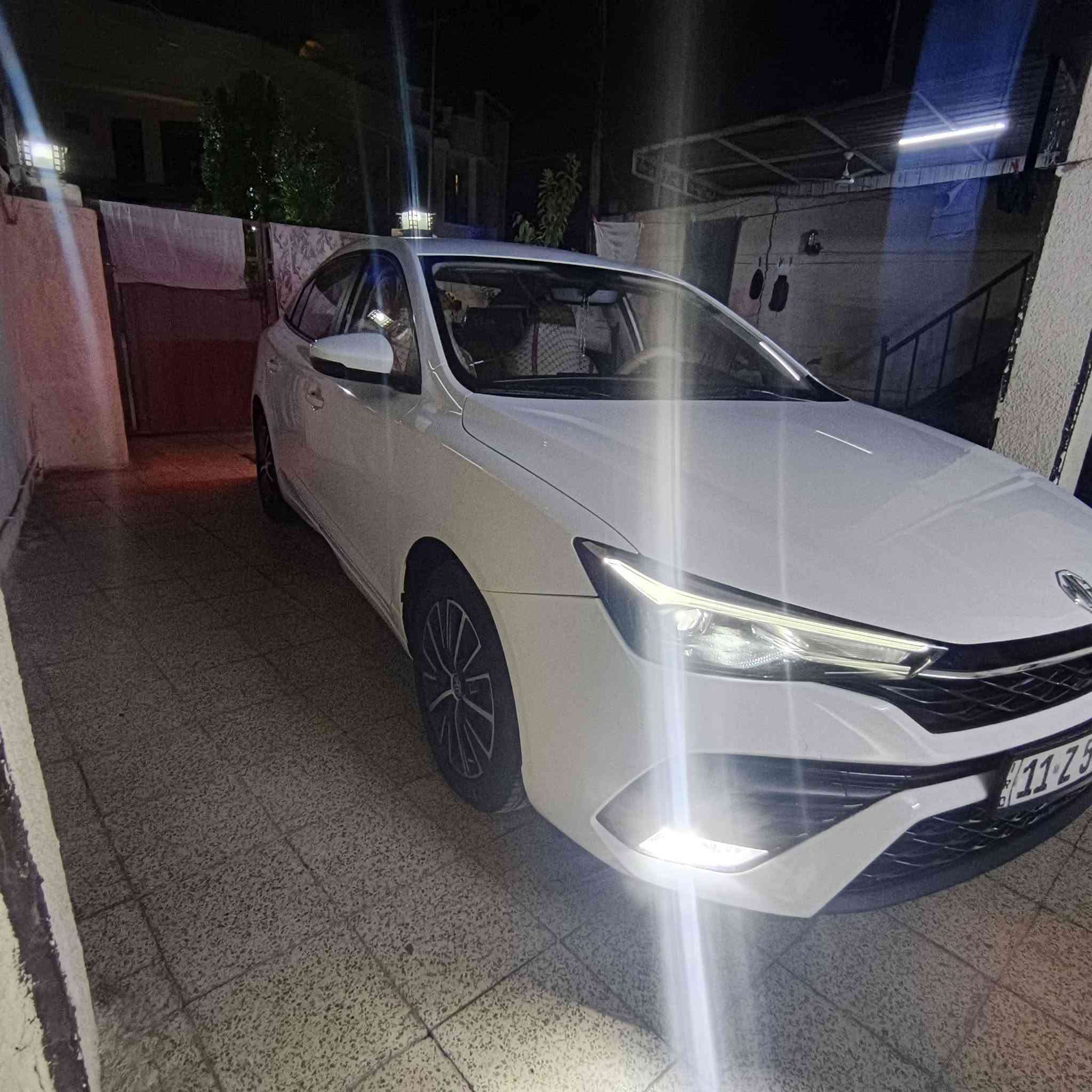 للبيع ام جي فايف بلص موديل ٢٥ السياره مال بيت بيها فقط طخه بالدوسه وحافه البنيد بيها طخه خفيفه أيضا السياره عليها ادامه كامله من دهن اكسادو وفلاتر كلها جديد مبدل مع تركيب إطارات طخم تايلندي حجم ١٦ وباتري جديد نوعيه ايسي ديلكو قبل يومين أبو الظمان سنه الكراسي مغلفها علمود الحفاظ عليها السعر ١١٢ وبيها مجال الاتصال ***********
