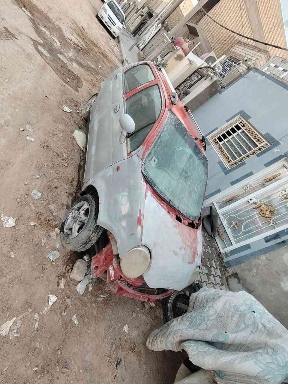 سياره للبيع على وضعها مكانها رقمها نجف 11ورقه
