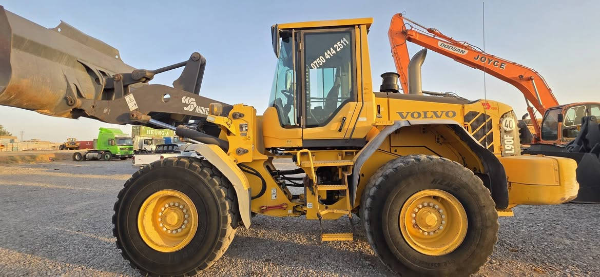 للبيع - بۆ فرۆشتن 
———————
شوفل : VOLVO  2
حجم : L90 F
موديل : 2007
دخول  : منەفیست
مکان   :اربیل قضا ٕخبات معرض باران
—————————
بۆ زانیاری زیاتر پەیوەندی بکەن بەم ژمارە تەلەفۆنە 

***********
***********

