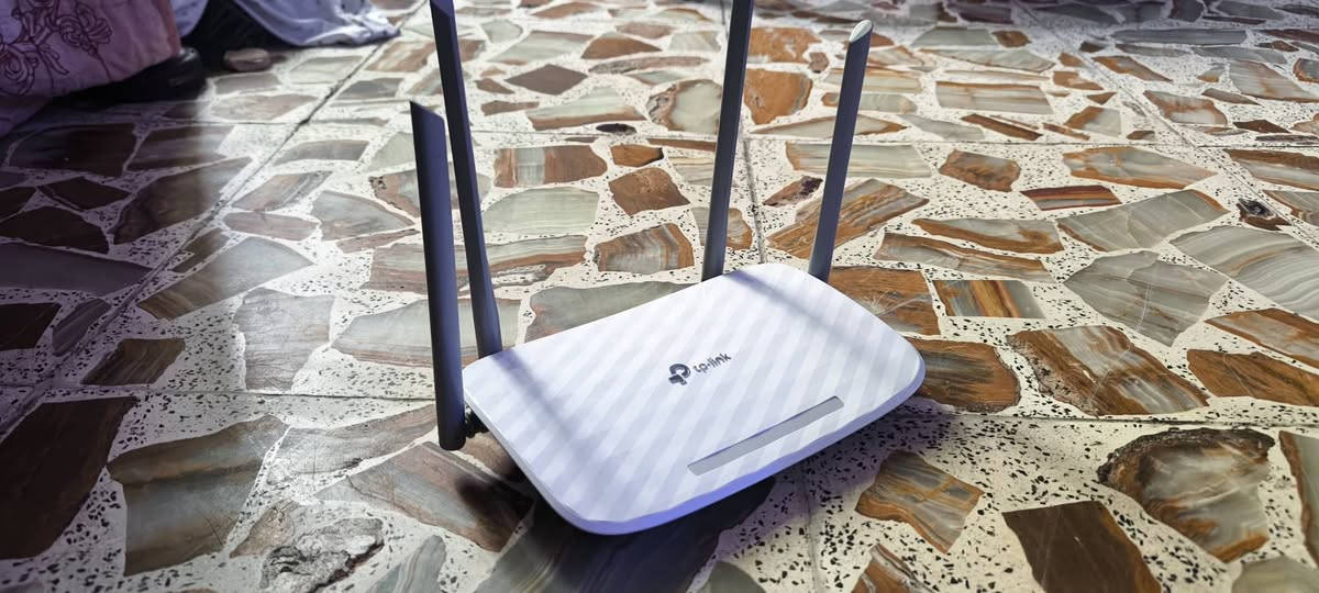 السلام عليكم
راوتر TP-Link AC1200 كامل ملحقات نظيف جداً استخدام قليل سعره 30 وبي مجال مكاني بغداد الحرية ***********

