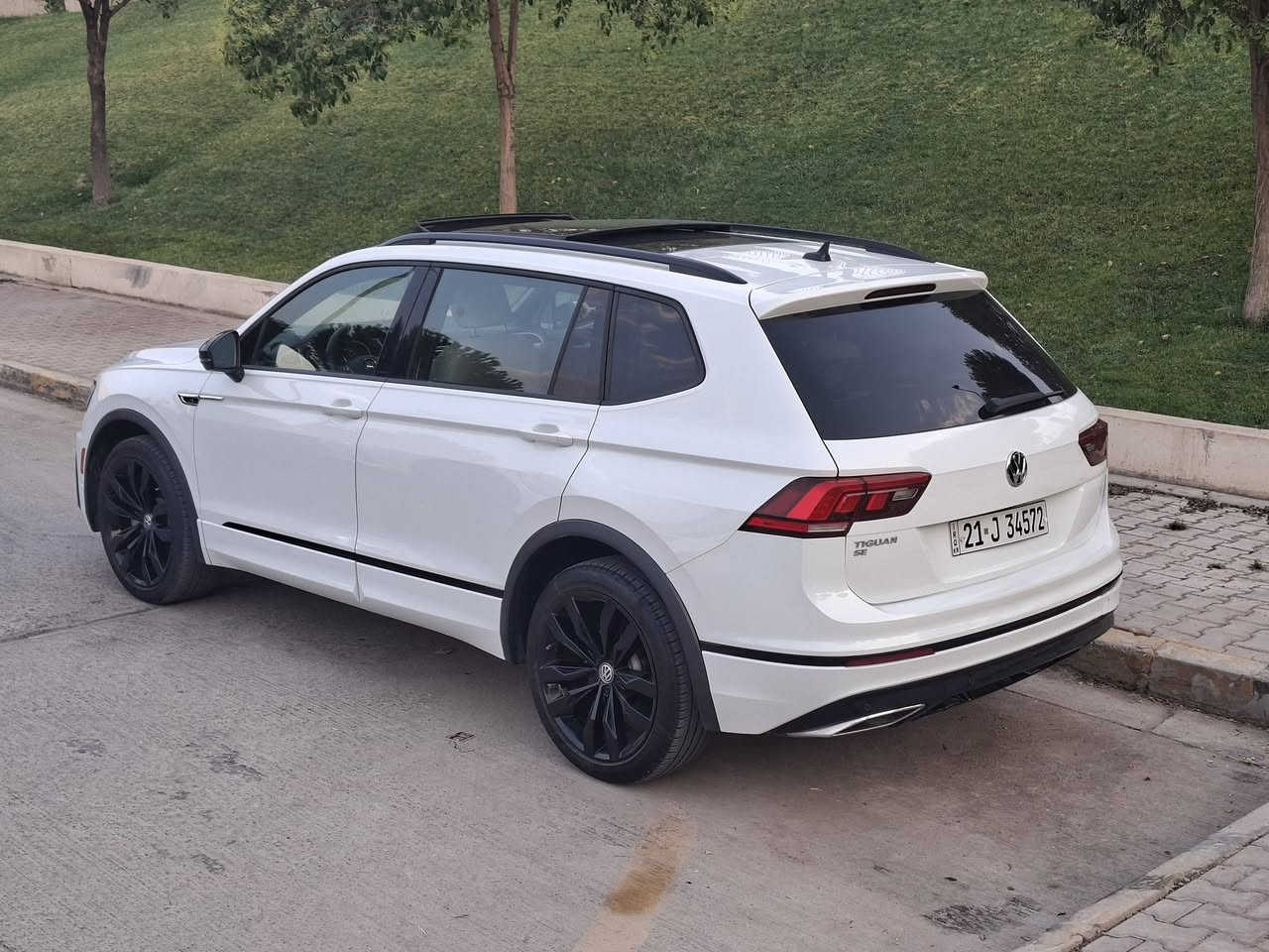 بسم الله الرحمن الرحيم
VOLKSWAGEN TIGUAN SE R Line BLAKE 2021

 
فولكسفاغن تيكوان R Line BLAKE 2021  السياره 7 راكب لون ابيض داخل ابيض ماشية 43 الف  فول مواصفات بانوراما شاشة جبيرة كامرا بصمة أبواب بصمة بريك بصمة رادار امامي رادار جانبي  حساس خلفي امامي كوشنات كاربا كوشنات جلد تدفئة تبريد قطعتين ويل كب تخم تايرات جديد السياره حيل نضيف جاهزه مابيها اي نقص بشرط كير محرك ايرباك كله بشرط السيارة بدون صبغ حتى دعاميات بلادي رقم شاصي موجود بالمنشور مكاني سليمانية السيارة بسمي للاستفسار ***********سعر
