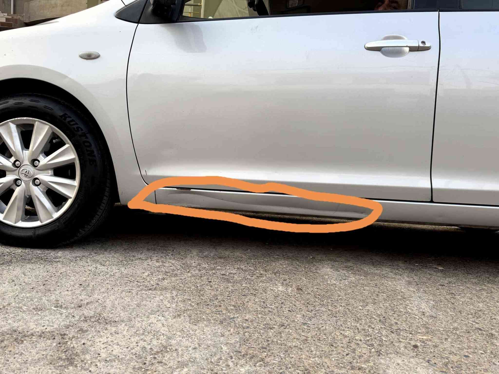 ٢٠١٠ • بدون صبغ • شاشة وكاميرا