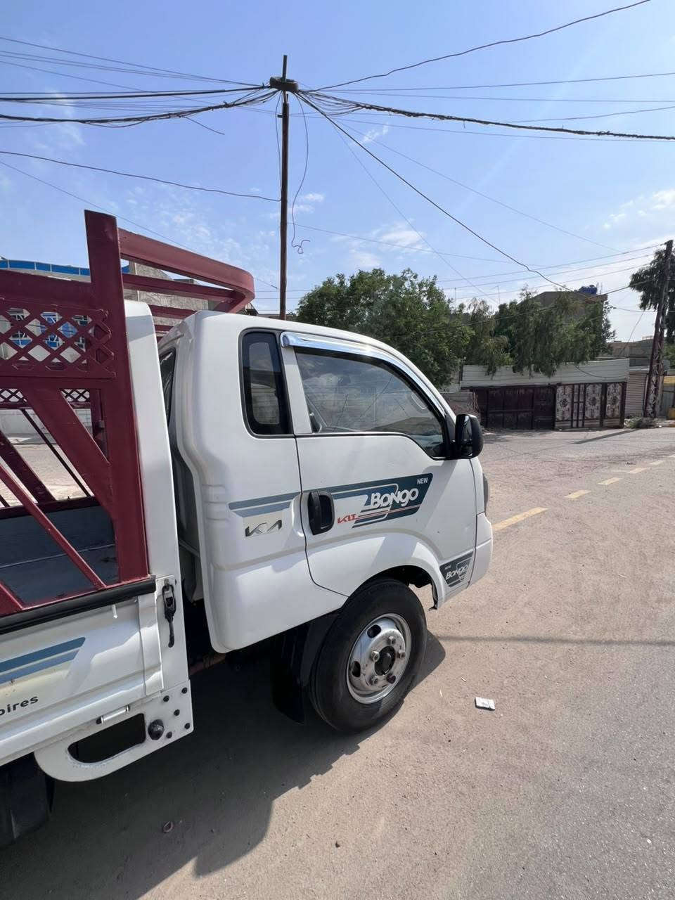 سلام عليكم كيا فحل للبيع موديل 22 كفاله عامه على وضع تبريد ثلج الشركة ماشيه 100 من الشركة على ايدي رقم بغداد تحويل ثاني يوم السعر 165 وبيه مجال بصيط مكانه بغداد حي الجهاد ***********
