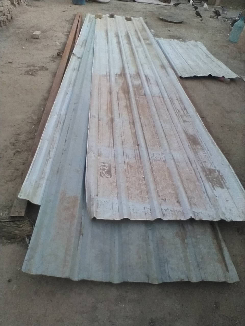 كنتوات للبيع طولهن 6 امتار العدد ثلاثه ووحده مقصوصه وثلاث حدايد وياهن امطورهن اللي يريدني اللي يريدني يخابرني على هذا الرقم مكان الناصريه ***********
