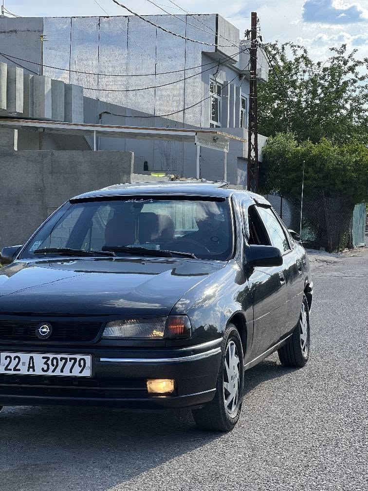 اوبل فكترا موديل 1993  محرك 20 كير عادي جام كهربائي رقم اربيل جديد سنويه 2028 بطاقه بانزين كركوك وياهه بشرط كير محرك تايرات جديد باتري جديد دينار مصرف ماكو بدون حادث بدون خياس فقط تبديل بنيد بلادي صبغ عام جماليه سلايت سقف شاشه ايباد قفل مركزي لايت زنون تحكم ستيرن سياره جديده تراي وين ما يعجبك بشرط تحويل و غرامه اتصل ***********  *********** شمشمل, السليمانية

