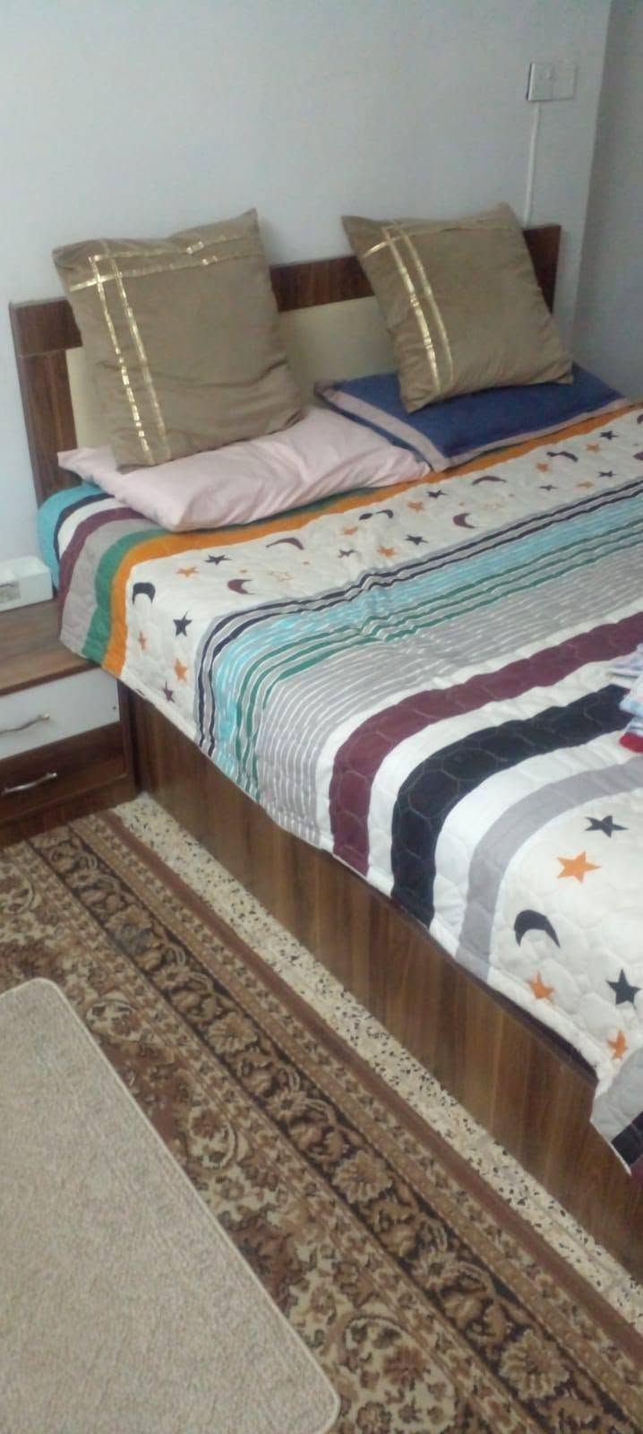 الغرفه بدون ميز تواليت ب ٤٠٠
طبلات ب ١٣٠
مبروه كونفيره ب ٦٠
عنوان جزيره بغداد السياحية كميره اي استفسار ع الواتس اب ***********
