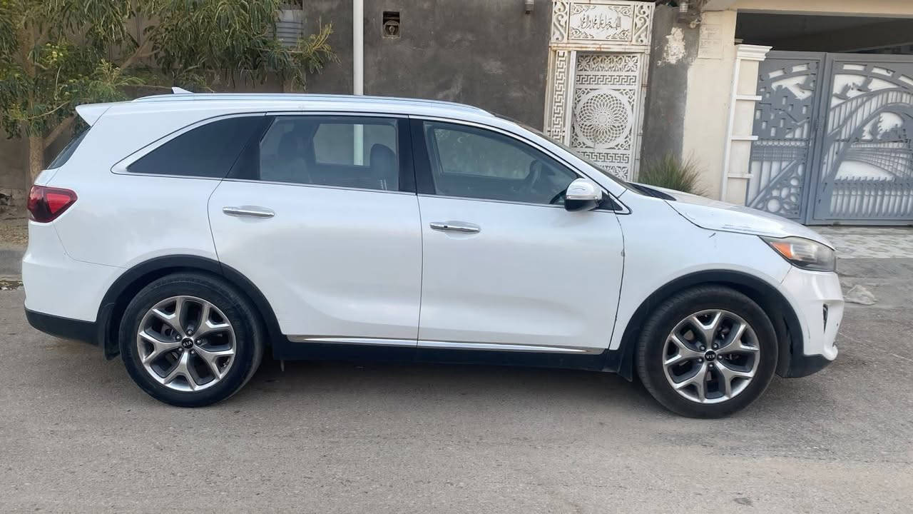 سورنتو  موديل 2019وارد امريكي فول مواصفات  EX رقم ذي قار تحويل مباشر السونار مرفق مع الصور 
***********
