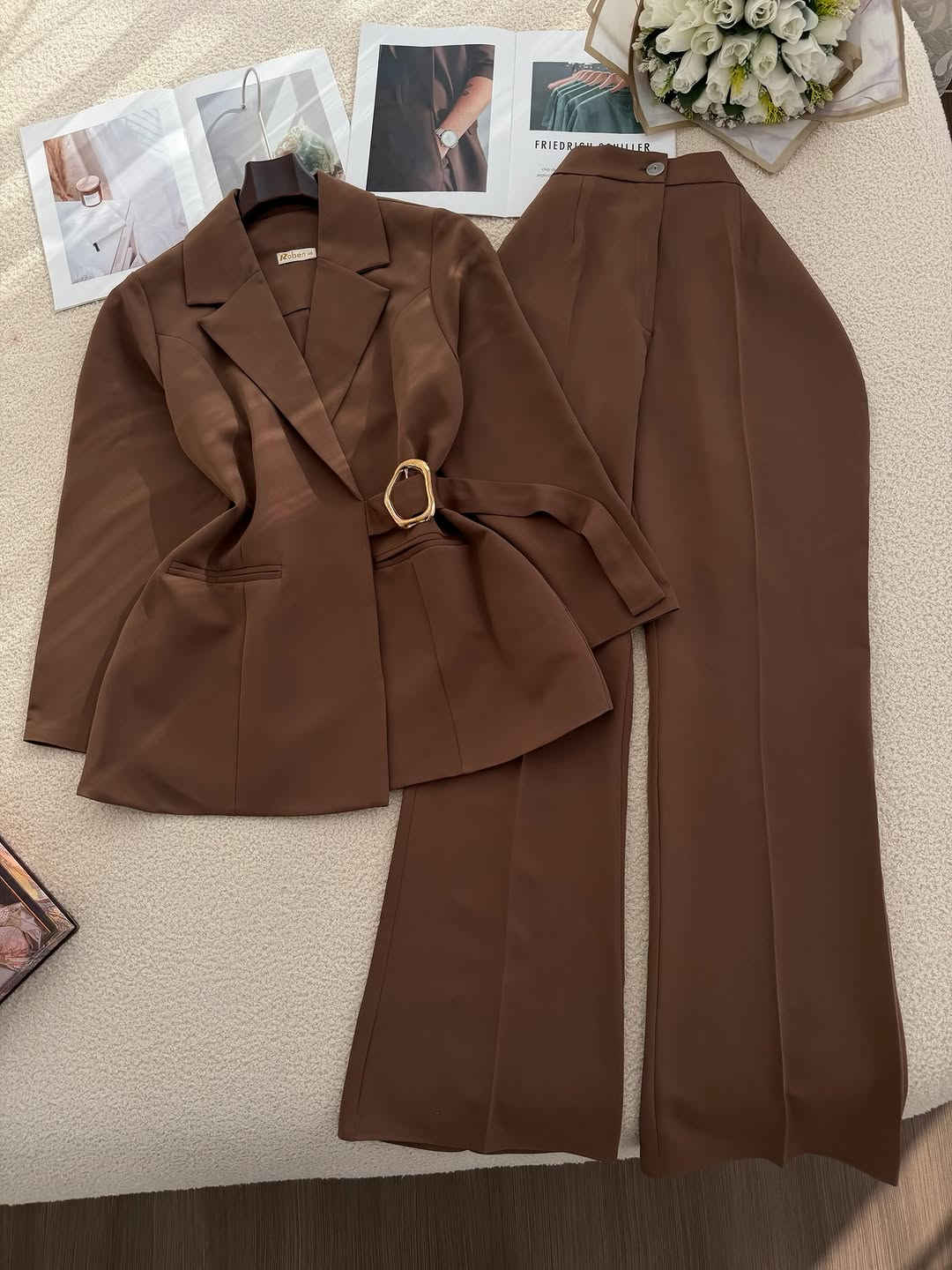 طقم رسمي 🍒
السعر ناربنات 30,000 بس
قياساته 46-48-50-52 
طول بنطرون 110cm
خدمة توصيلنا متوفرة لجميع محافظات العراق
تكدرون تراسلونا على الواتساب ***********⁩⁩⁩⁩⁩⁩
